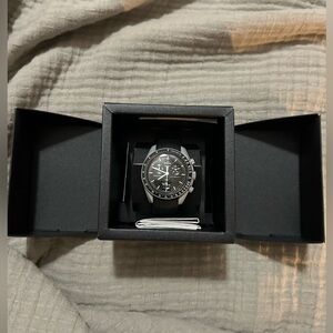Brand New Mission to the Moon Omega MoonSwatch Watch!! Receipt included!
